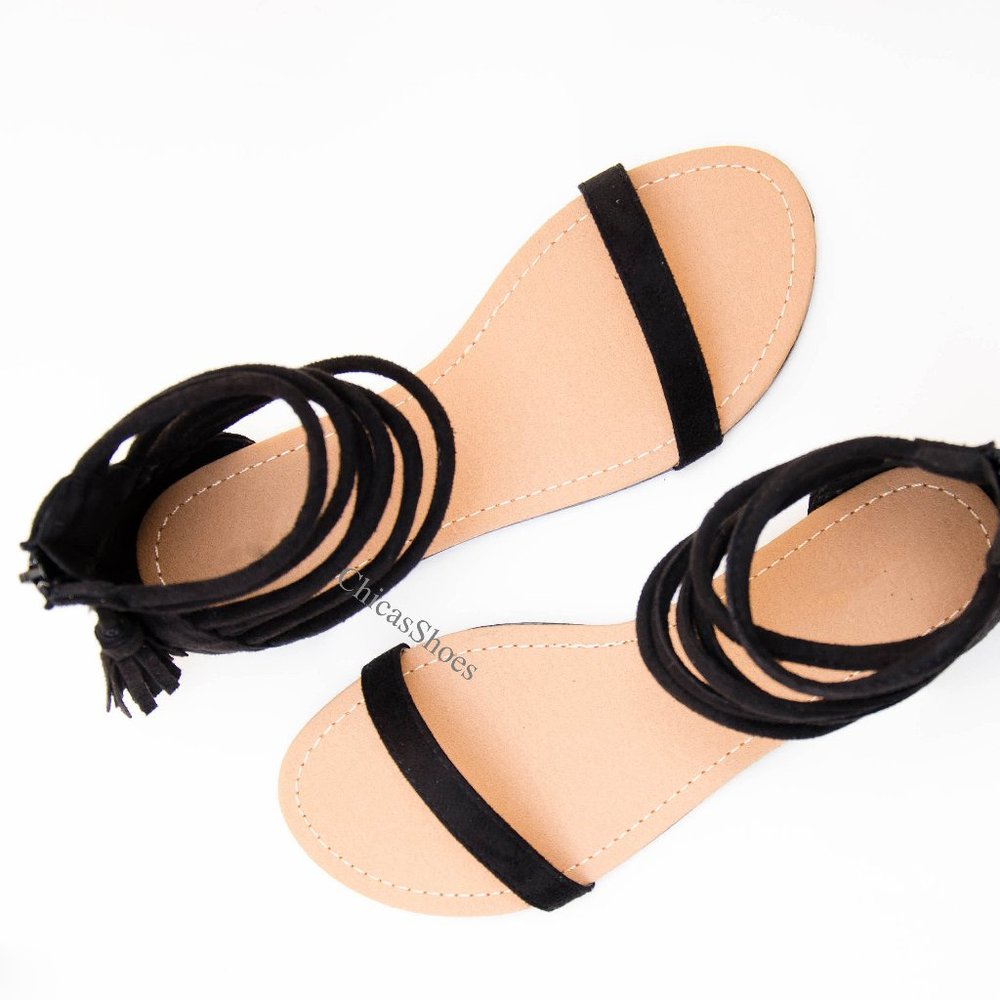🎉Women's Strappy Faux Suede Black Summer Sandals